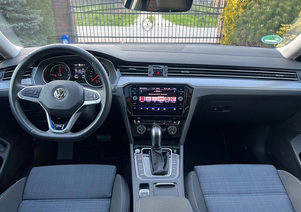 Volkswagen Passat cena 92500 przebieg: 65000, rok produkcji 2020 z Ciężkowice małe 781